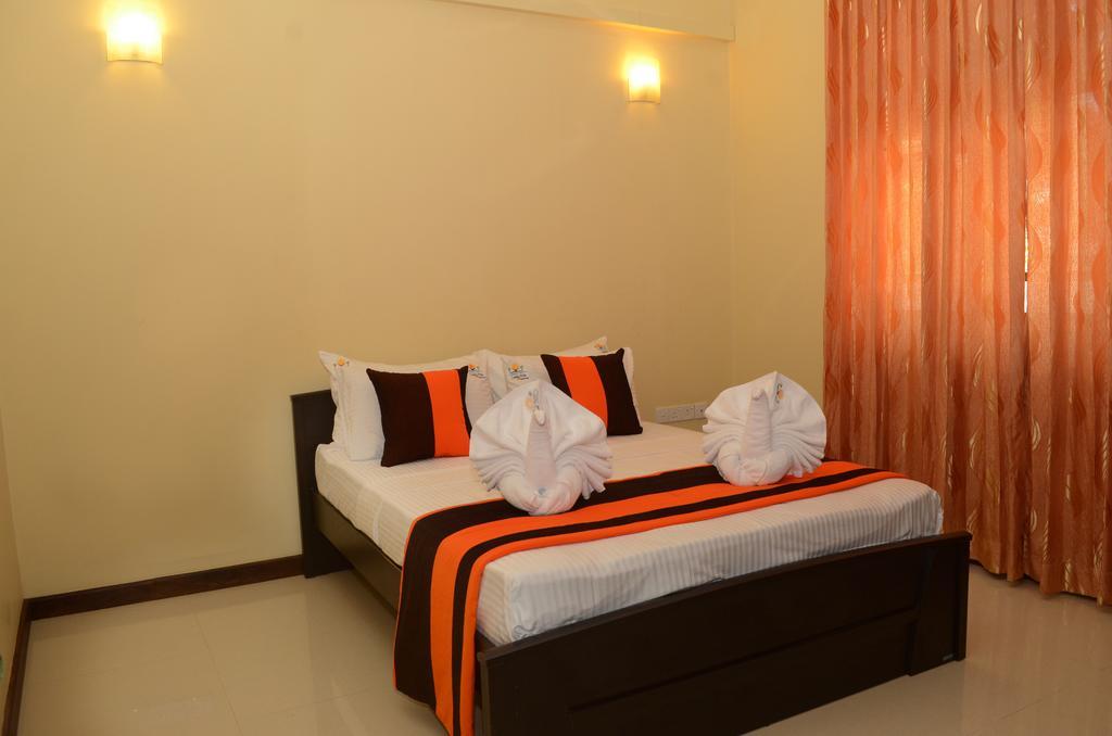 Lovely Villa Negombo Ettukala Екстериор снимка
