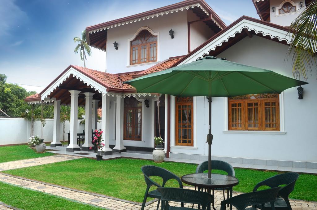 Lovely Villa Negombo Ettukala Екстериор снимка