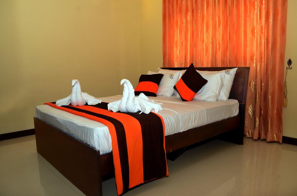 Lovely Villa Negombo Ettukala Екстериор снимка