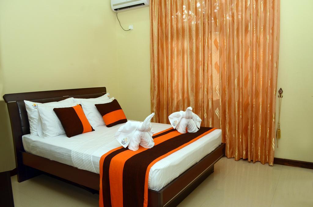Lovely Villa Negombo Ettukala Екстериор снимка