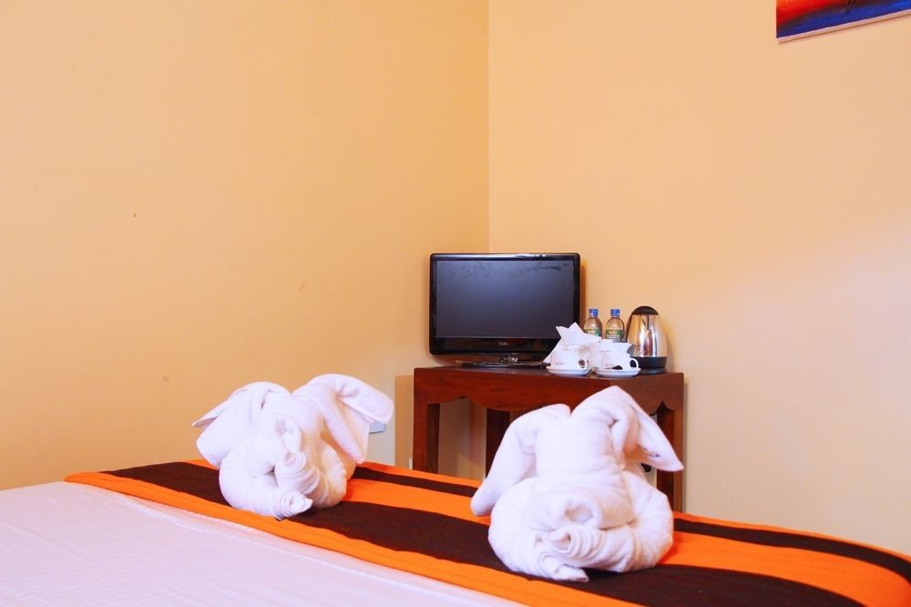 Lovely Villa Negombo Ettukala Екстериор снимка