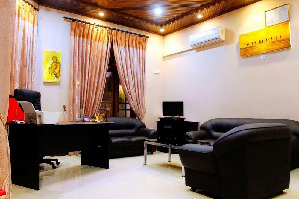 Lovely Villa Negombo Ettukala Екстериор снимка